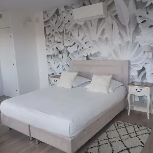 Love hôtel Quetzal, Villars-les-Dombes