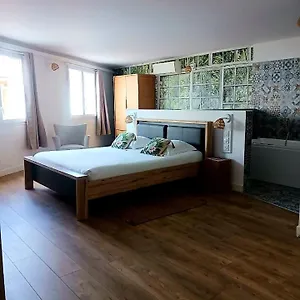 Love hôtel Cotinga, Villars-les-Dombes