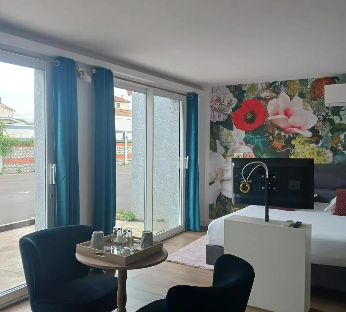 Touraco Bed & Breakfast Villars-les-Dombes 0*,  France